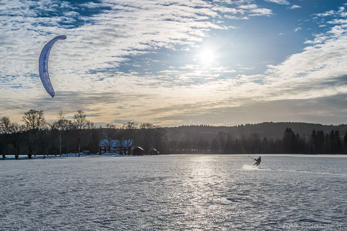 Kite på fältet